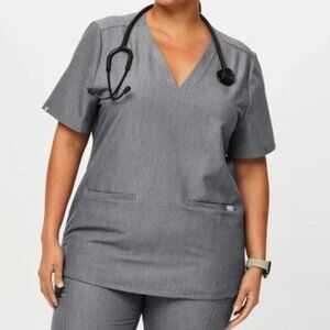 Figs Casma three pocket scrub top v-neck graphite grey